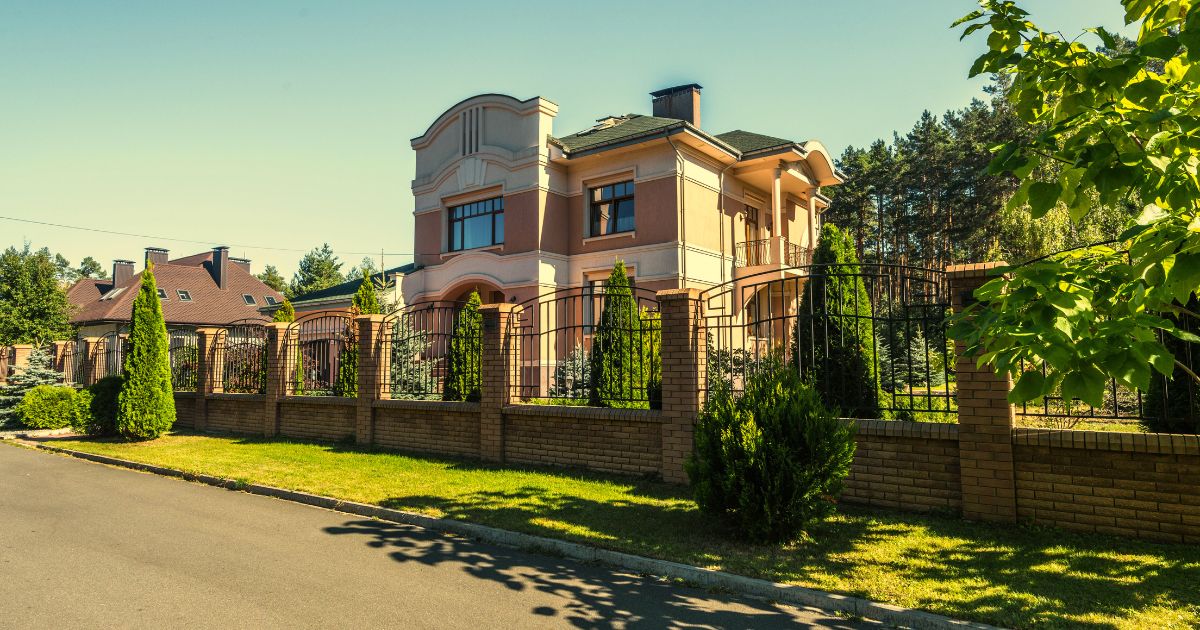 Acheter un bien immobilier à l'étranger : que faut-il savoir ?