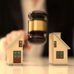 Divorcer avec une maison en commun : que faire ?