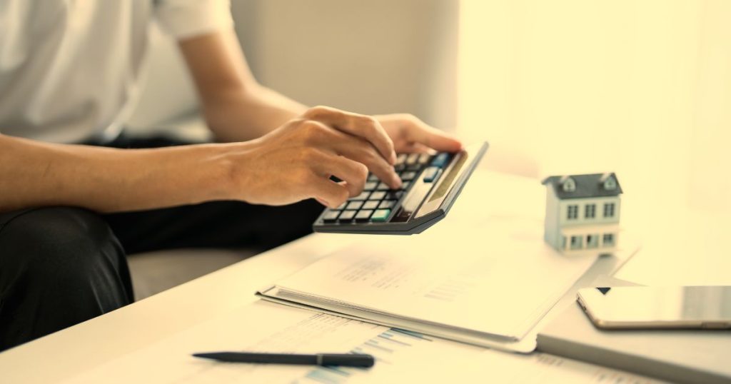 Le prêt relais : avantages, risques et alternatives
